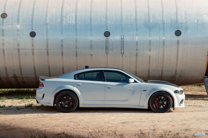 2020 Dodge Charger Scat Pack Widebody - фотография 18 из 40