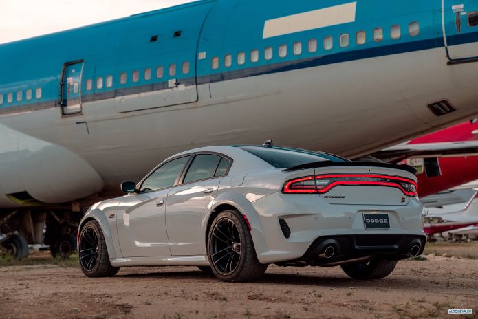2020 Dodge Charger Scat Pack Widebody - фотография 22 из 40
