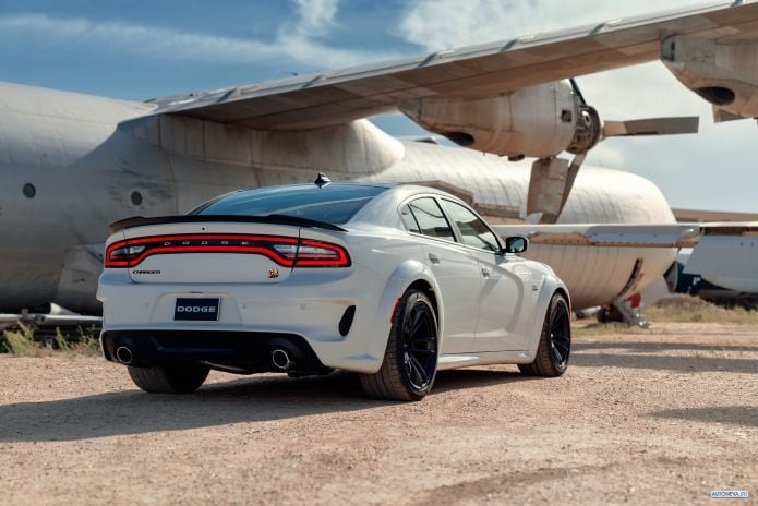 2020 Dodge Charger Scat Pack Widebody - фотография 23 из 40