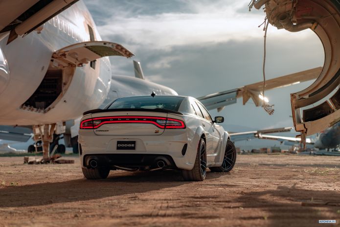 2020 Dodge Charger Scat Pack Widebody - фотография 25 из 40