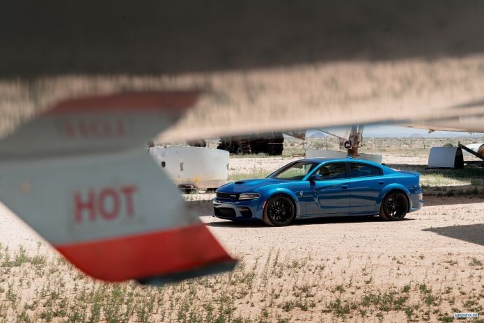 2020 Dodge Charger SRT Hellcat Widebody - фотография 14 из 40