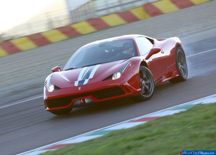 2014 Ferrari 458 Speciale - фотография 14 из 46