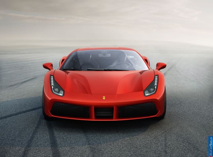 2015 Ferrari 488 GTB - фотография 5 из 9