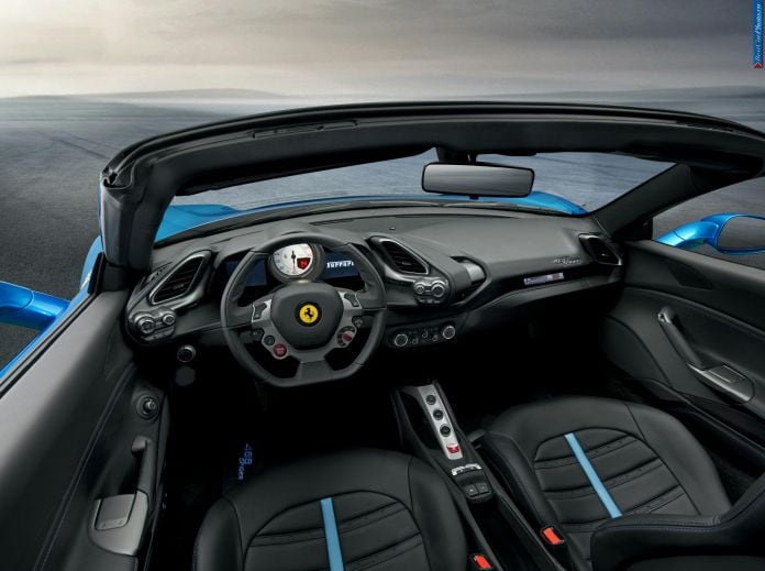 2015 Ferrari 488 Spider - фотография 7 из 7