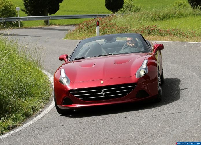 2015 Ferrari California T - фотография 27 из 62