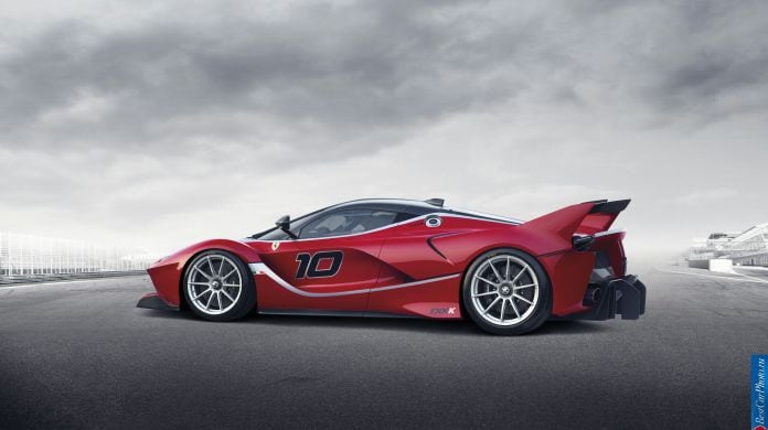 2015 Ferrari FXX K - фотография 4 из 6