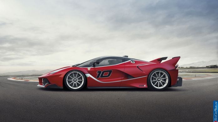 2015 Ferrari FXX K - фотография 5 из 6