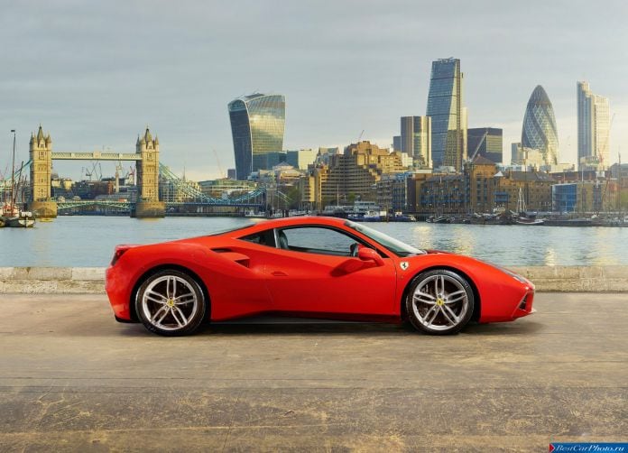2016 Ferrari 488 GTB - фотография 5 из 43