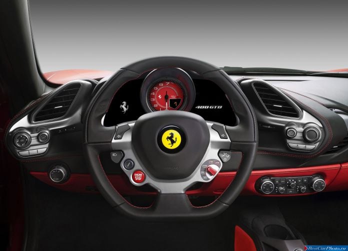 2016 Ferrari 488 GTB - фотография 13 из 43
