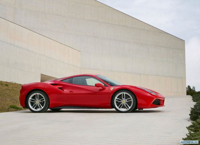 2016 Ferrari 488 GTB - фотография 16 из 43