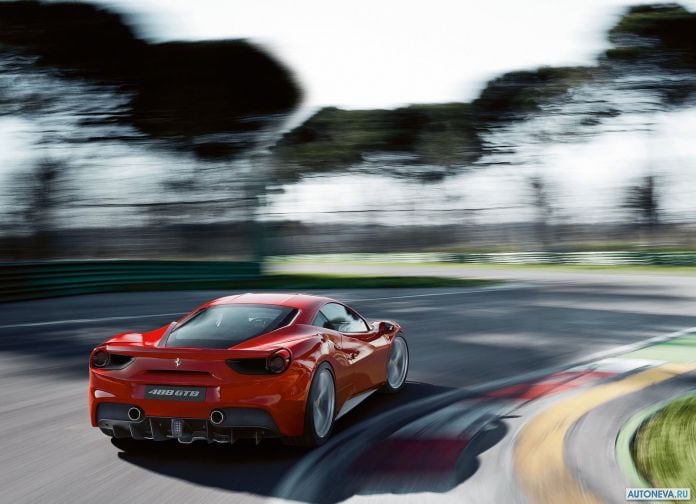 2016 Ferrari 488 GTB - фотография 26 из 43
