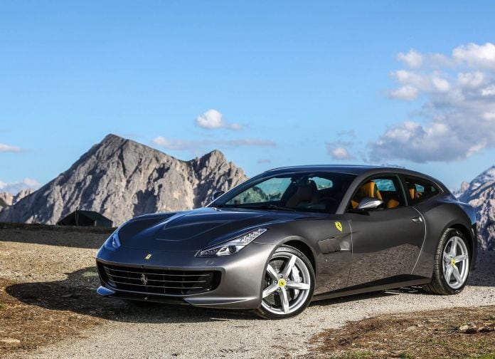 2016 Ferrari GTC4lusso - фотография 2 из 53