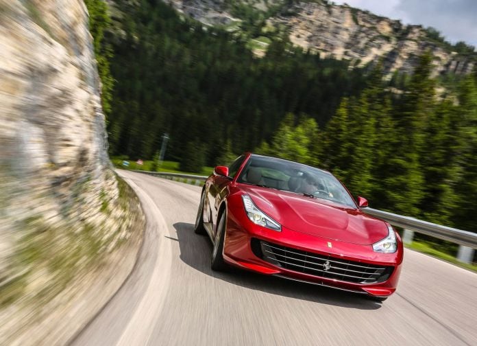 2016 Ferrari GTC4lusso - фотография 18 из 53