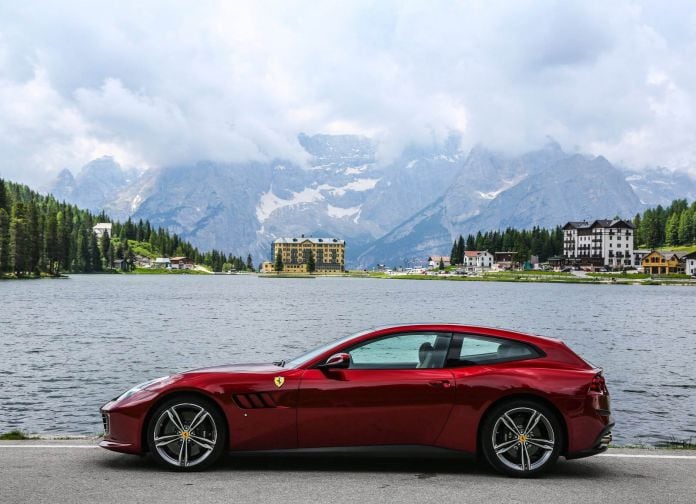 2016 Ferrari GTC4lusso - фотография 19 из 53