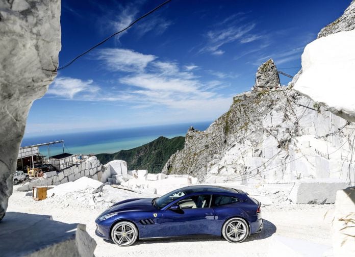 2016 Ferrari GTC4lusso - фотография 22 из 53