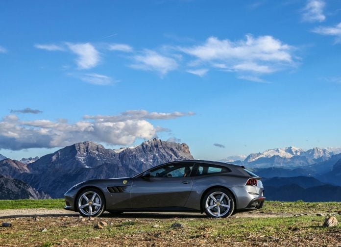 2016 Ferrari GTC4lusso - фотография 23 из 53