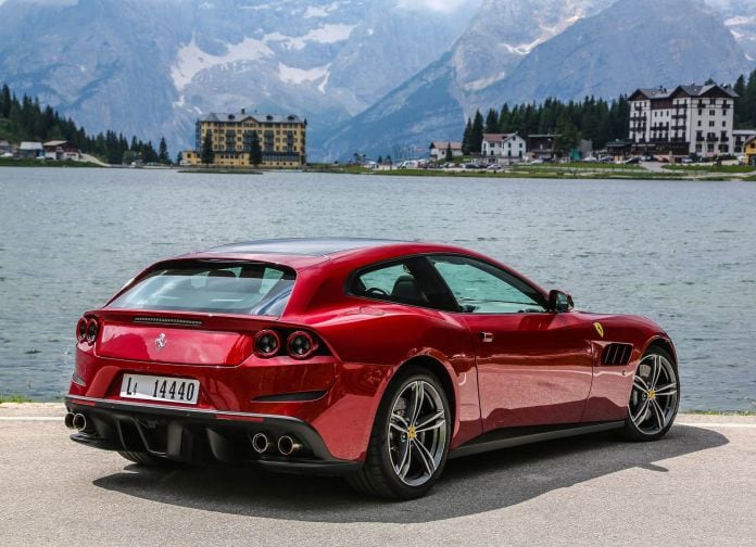 2016 Ferrari GTC4lusso - фотография 24 из 53