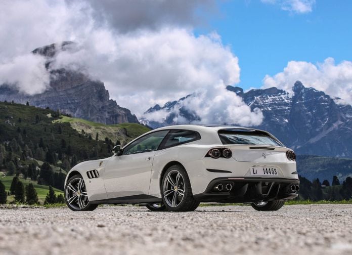 2016 Ferrari GTC4lusso - фотография 25 из 53