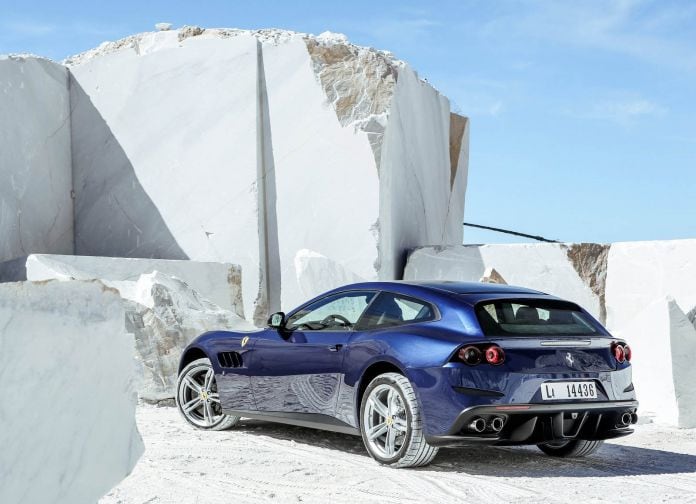 2016 Ferrari GTC4lusso - фотография 26 из 53