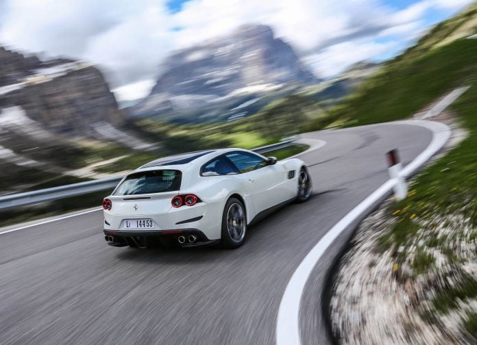 2016 Ferrari GTC4lusso - фотография 28 из 53