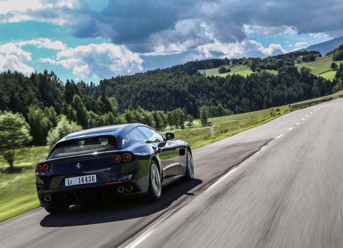 2016 Ferrari GTC4lusso - фотография 29 из 53