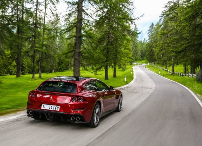 2016 Ferrari GTC4lusso - фотография 30 из 53