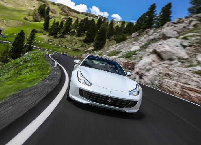 2016 Ferrari GTC4lusso - фотография 34 из 53
