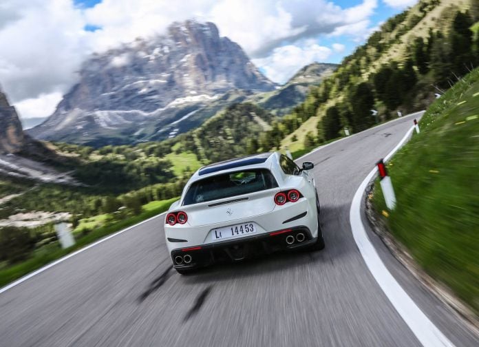 2016 Ferrari GTC4lusso - фотография 37 из 53