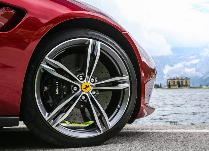 2016 Ferrari GTC4lusso - фотография 52 из 53