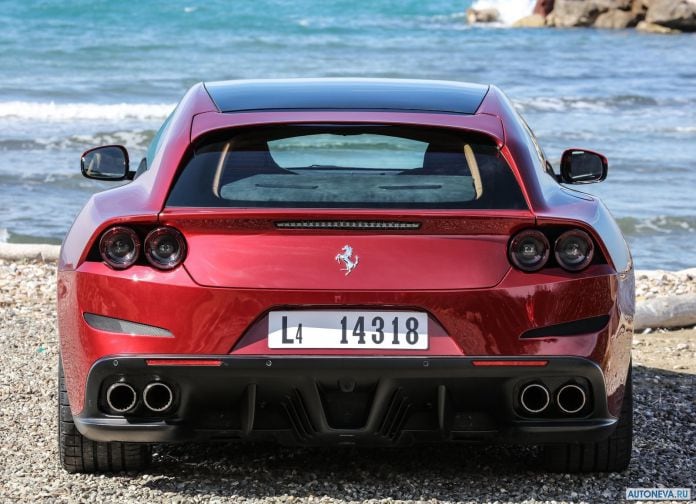 2017  Ferrari GTC4 lusso T - фотография 21 из 34