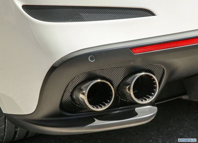 2017  Ferrari GTC4 lusso T - фотография 33 из 34
