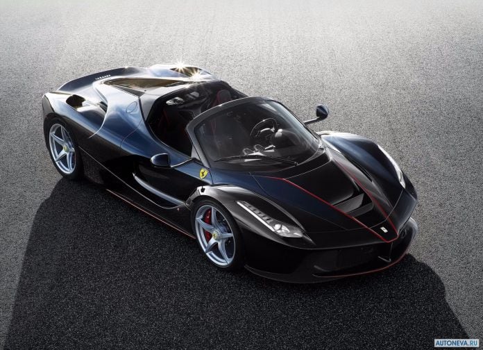 2017 Ferrari Laferrari Aperta - фотография 1 из 9