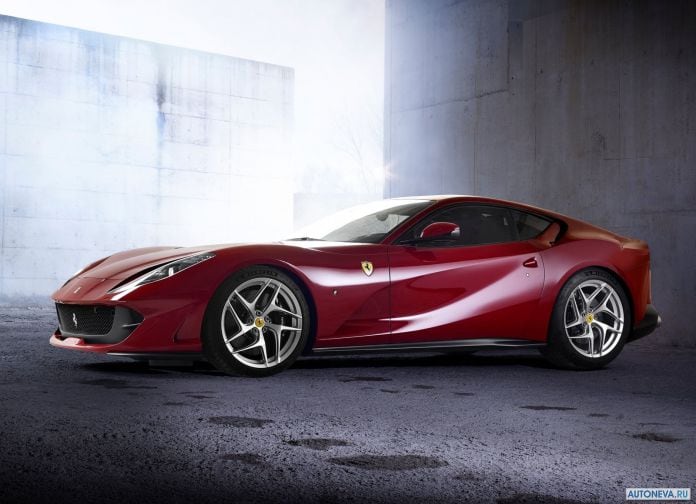 2018 Ferrari 812 SuperFast - фотография 1 из 54