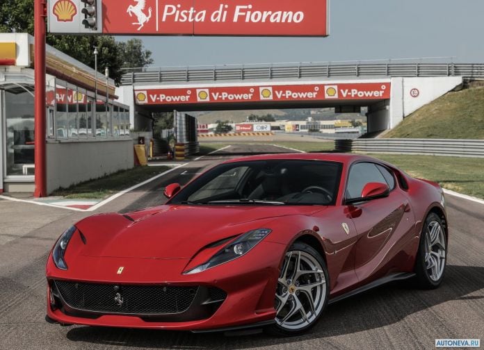 2018 Ferrari 812 SuperFast - фотография 3 из 54