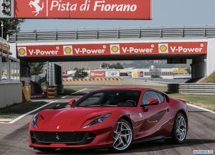 2018 Ferrari 812 SuperFast - фотография 4 из 54