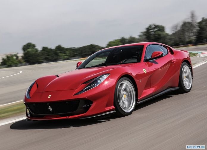 2018 Ferrari 812 SuperFast - фотография 14 из 54