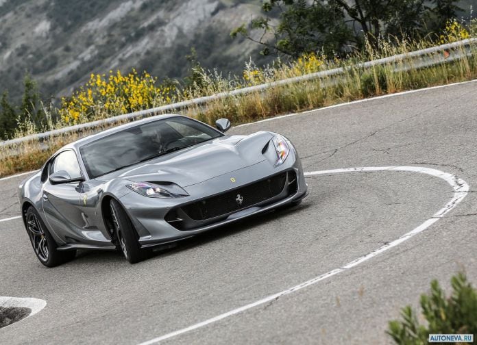 2018 Ferrari 812 SuperFast - фотография 20 из 54
