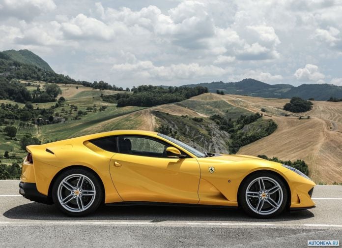 2018 Ferrari 812 SuperFast - фотография 24 из 54