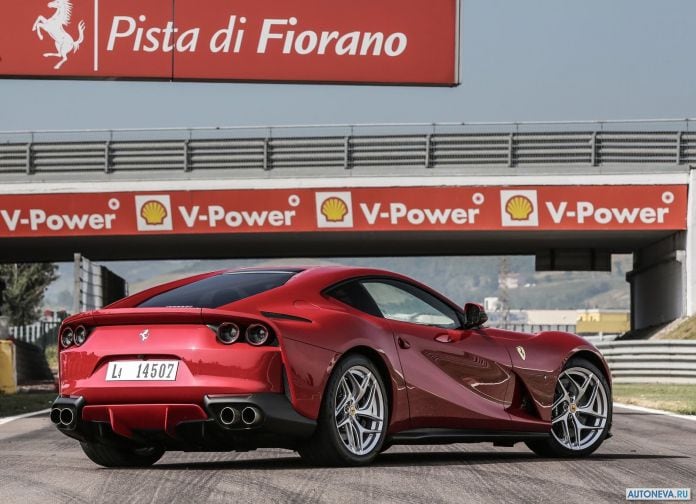 2018 Ferrari 812 SuperFast - фотография 28 из 54