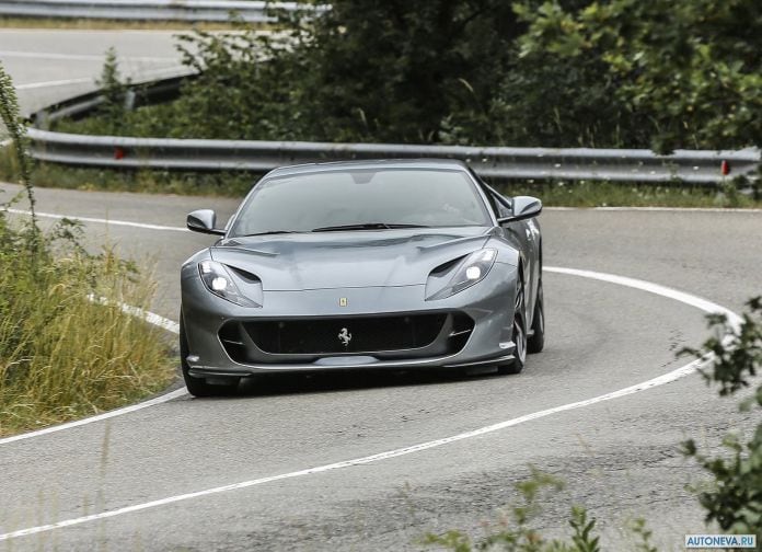 2018 Ferrari 812 SuperFast - фотография 42 из 54