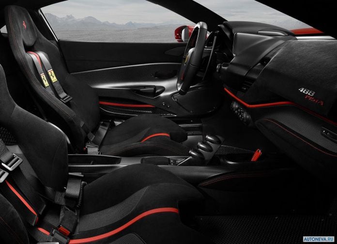 2019 Ferrari 488 Pista - фотография 12 из 24