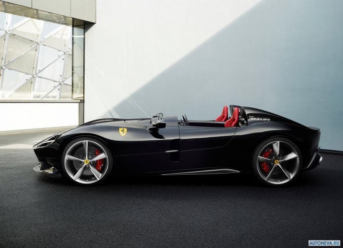 2019 Ferrari Monza SP2 - фотография 2 из 6