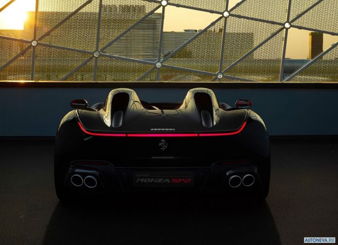 2019 Ferrari Monza SP2 - фотография 4 из 6