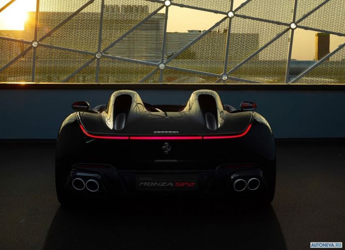 2019 Ferrari Monza SP2 - фотография 4 из 6
