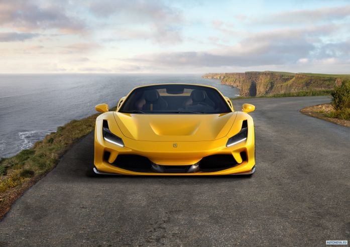 2020 Ferrari F8 Spider - фотография 2 из 9