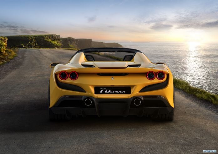 2020 Ferrari F8 Spider - фотография 7 из 9