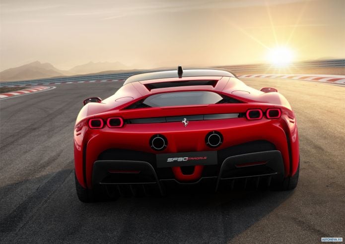 2020 Ferrari SF90 Stradale - фотография 4 из 7