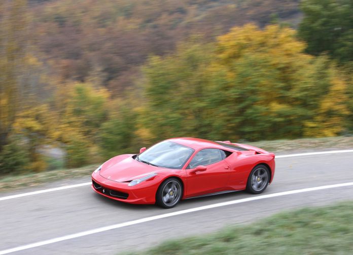 2011 Ferrari 458 Italia - фотография 7 из 31