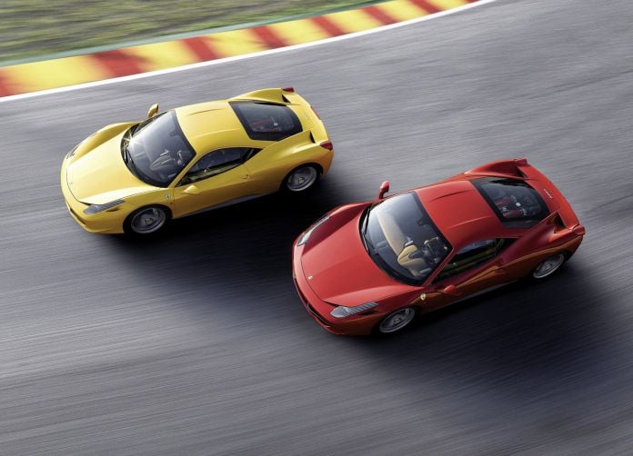 2011 Ferrari 458 Italia - фотография 9 из 31