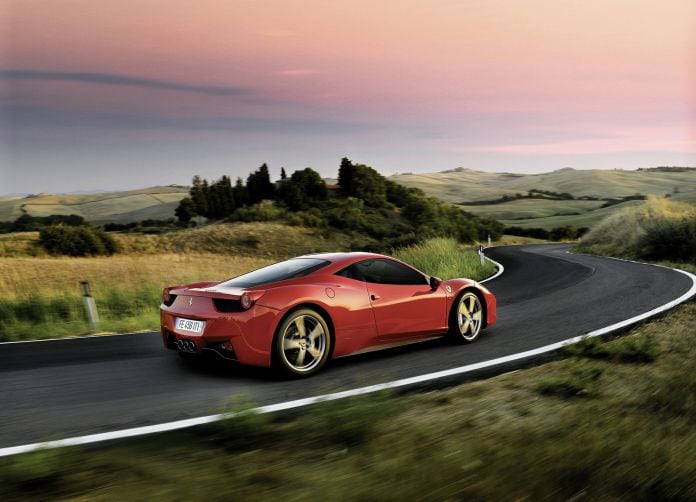 2011 Ferrari 458 Italia - фотография 11 из 31